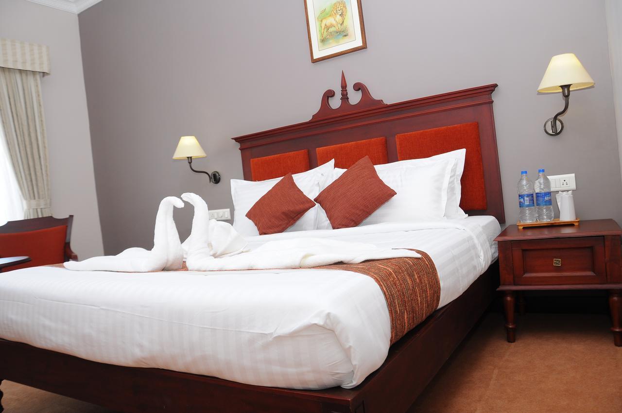 Vijayapark Hotel Kaduturutti エクステリア 写真