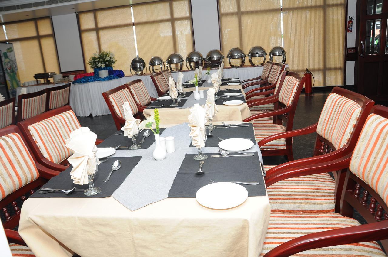 Vijayapark Hotel Kaduturutti エクステリア 写真